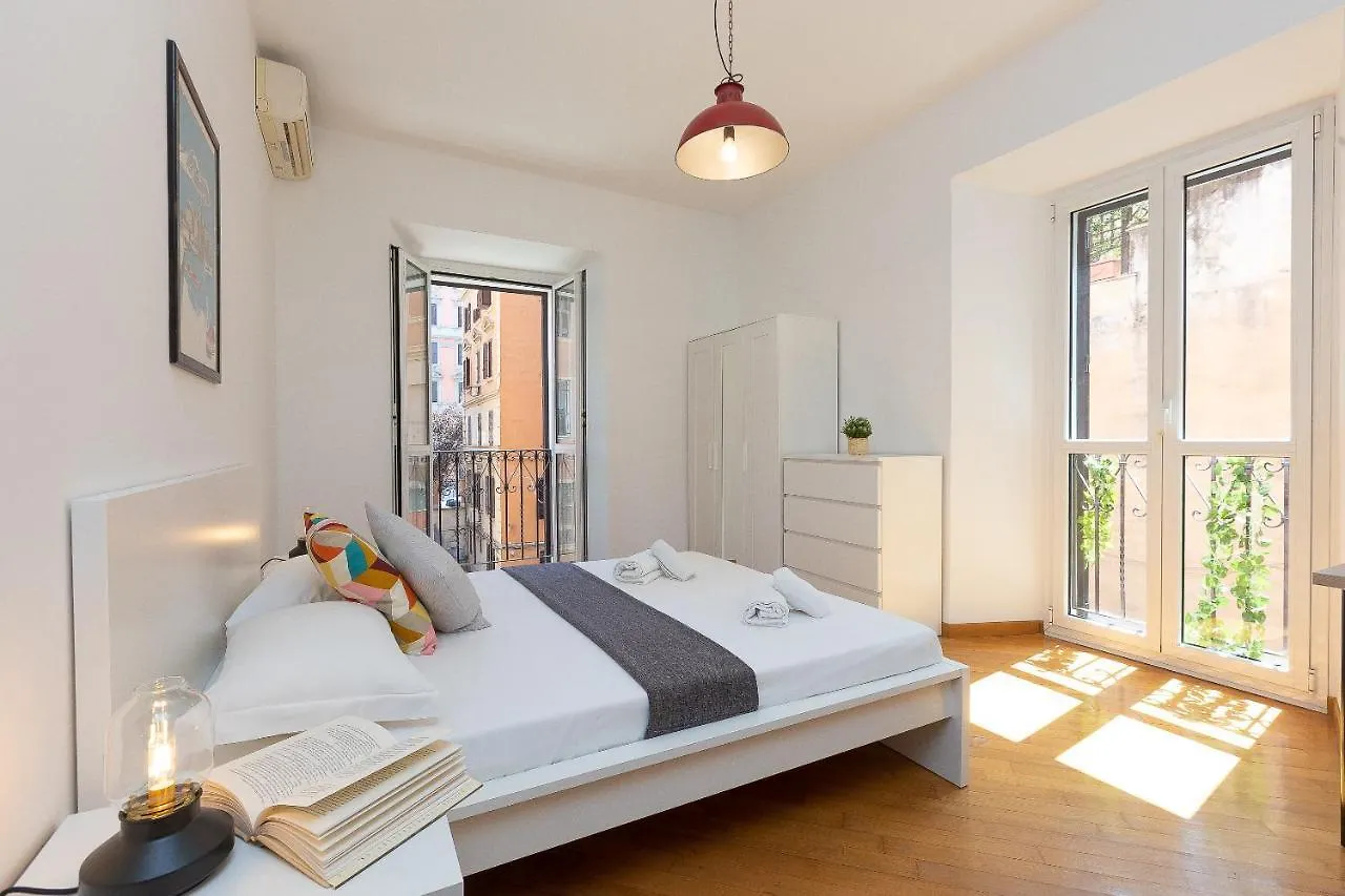 Cesare Apartment By Rental In Rome Italy