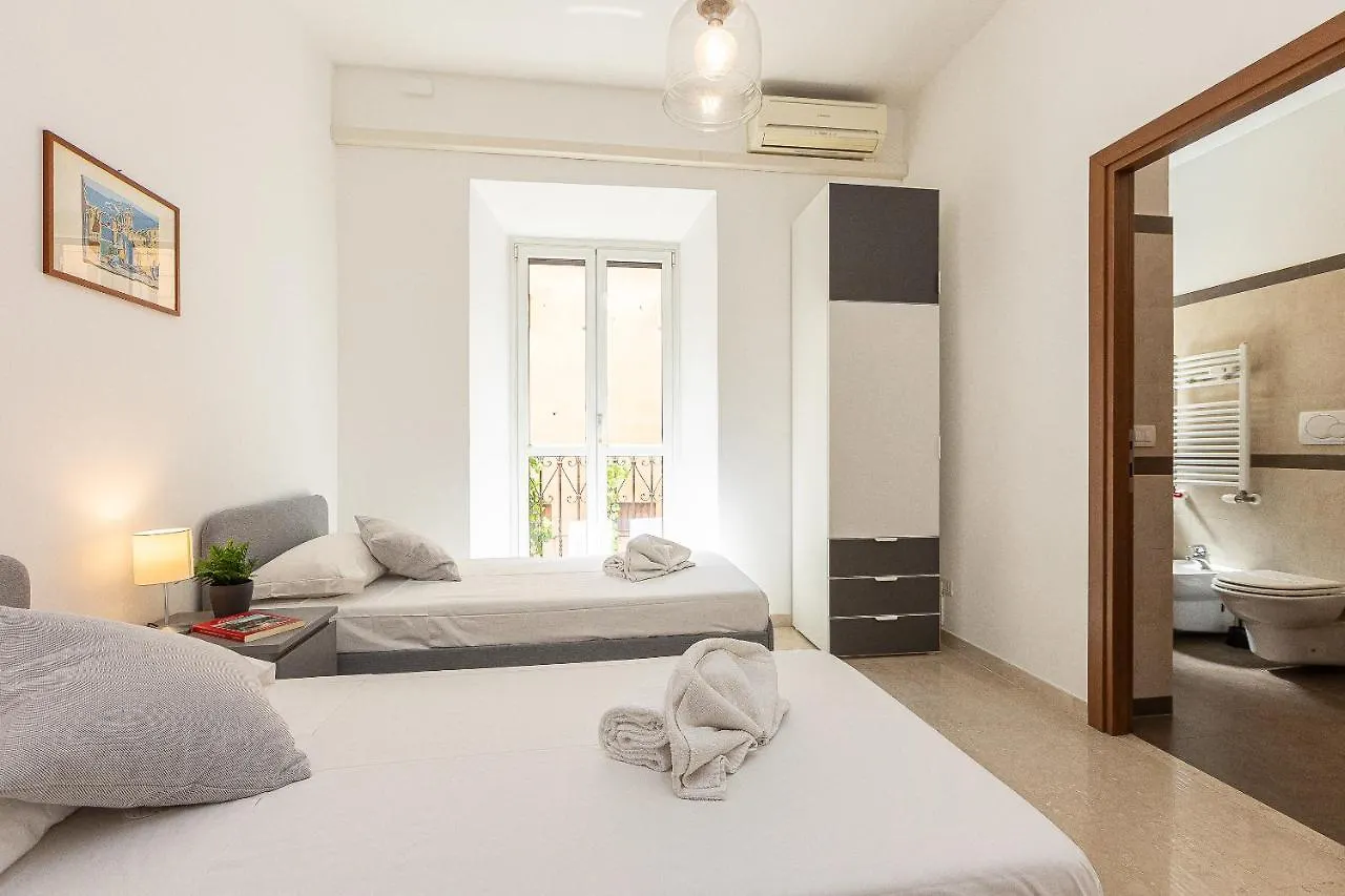Cesare Apartment By Rental In Rome 0*,