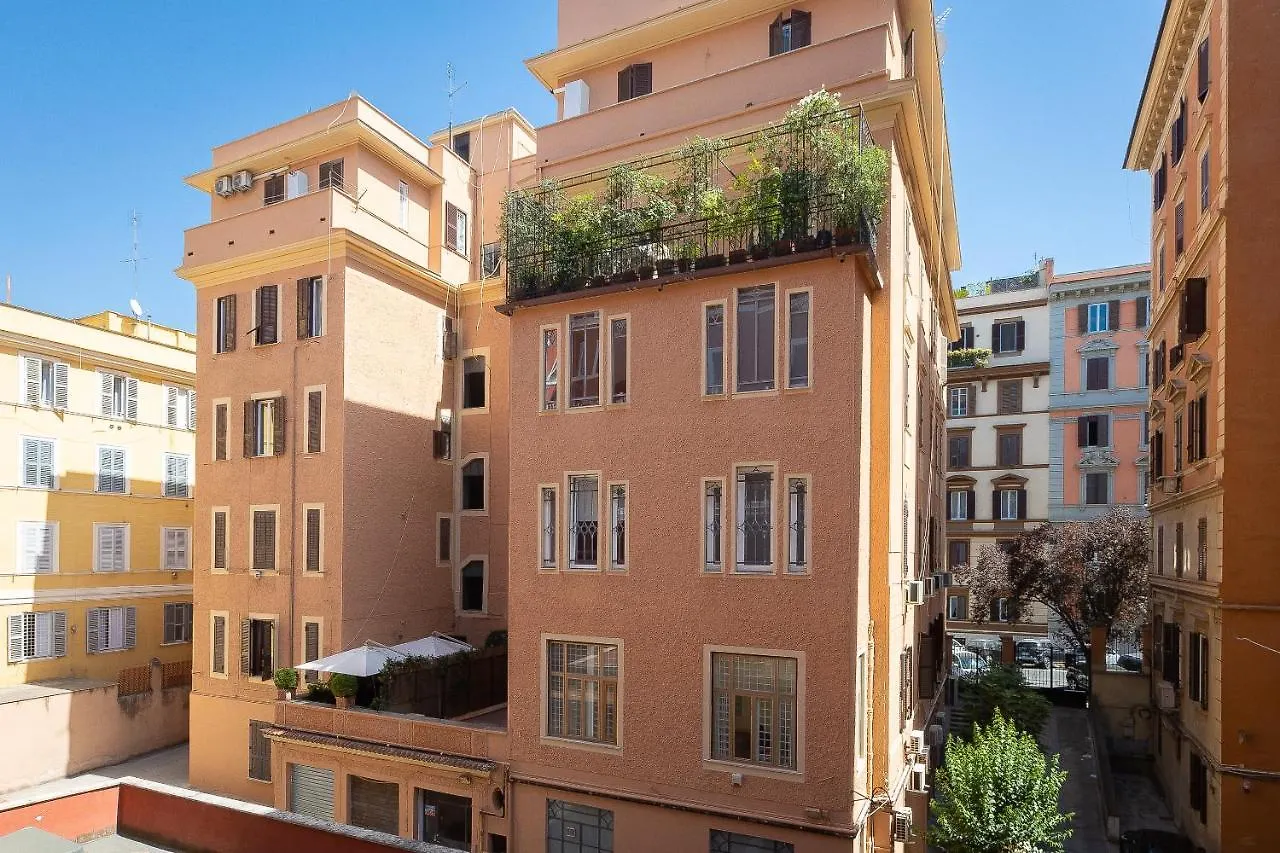 Cesare Apartment By Rental In Rome Italy