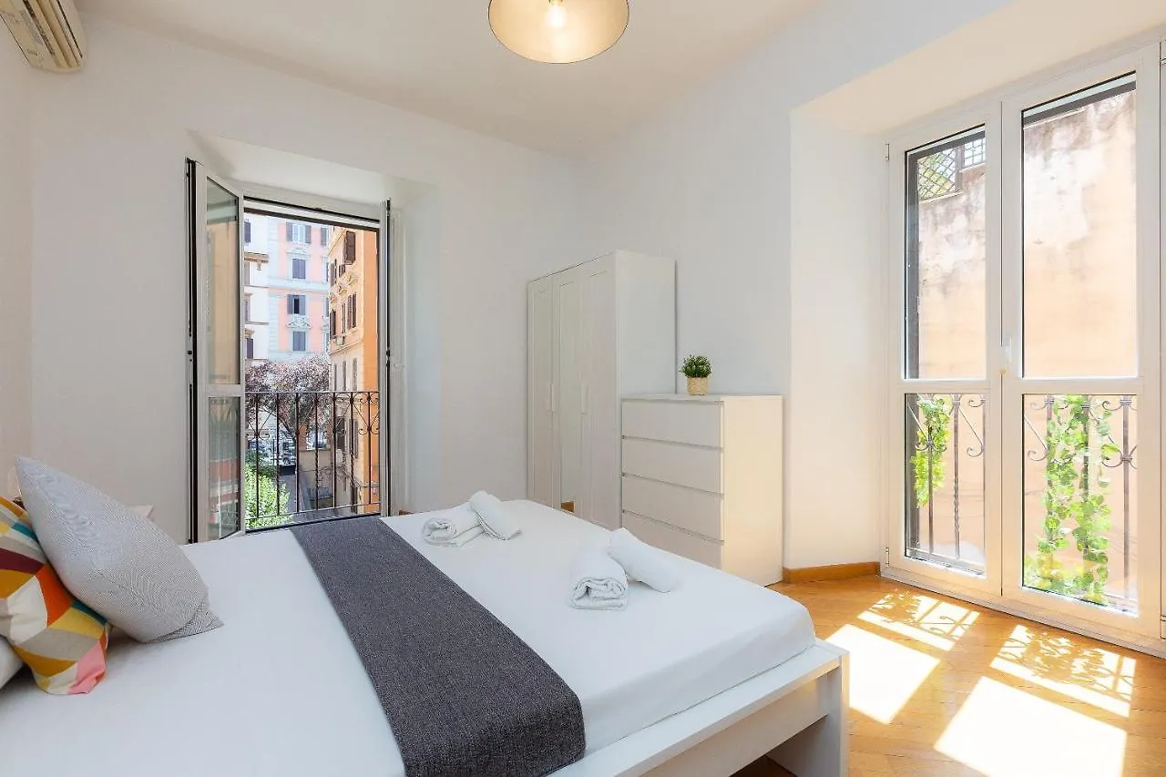 Cesare Apartment By Rental In Rome