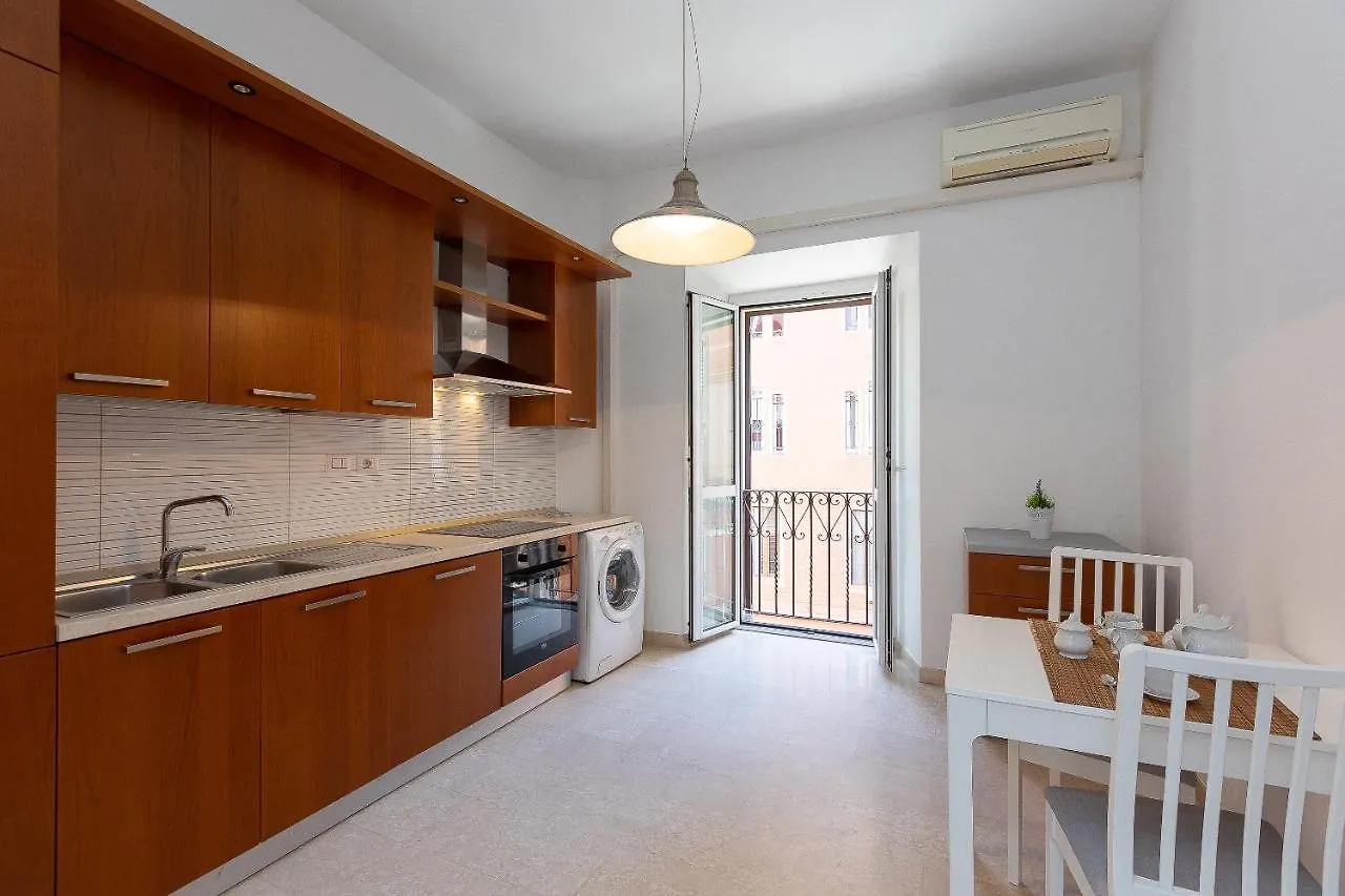 Cesare Apartment By Rental In Rome